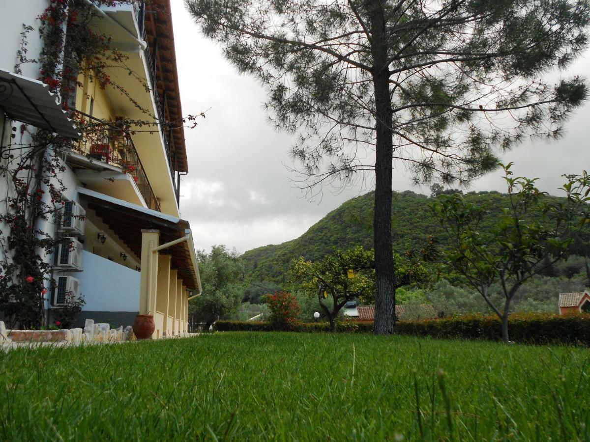 Anemona Studios ปาเลโอกัสไตรซา ภายนอก รูปภาพ