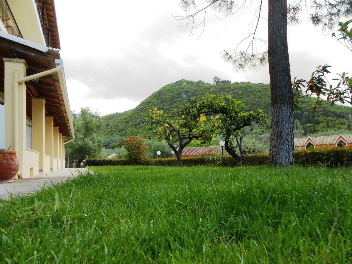 Anemona Studios ปาเลโอกัสไตรซา ภายนอก รูปภาพ